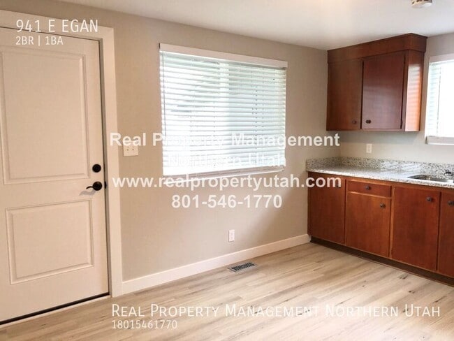 Building Photo - 941 E EGAN-