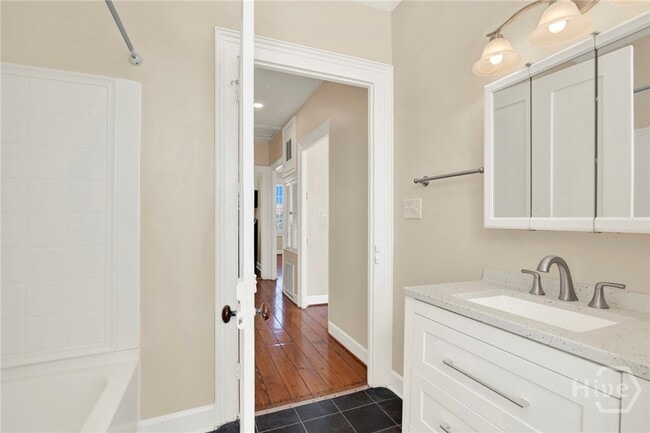 Building Photo - 32 E Taylor St