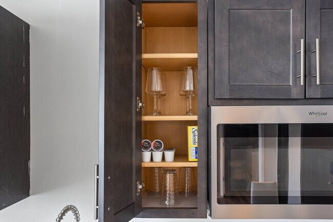 Building Photo - 1800 W Bethune St