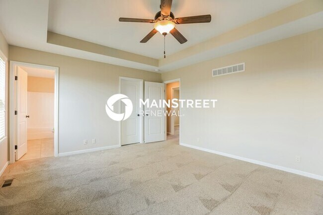 Building Photo - 4 Bedroom Pet-Friendly Home in Gardner, KS with Main Street Renewal