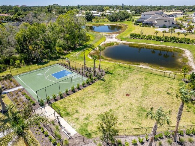 Building Photo - 5728 Haven Ter