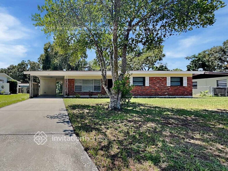 Primary Photo - 507 Greenbay Ave