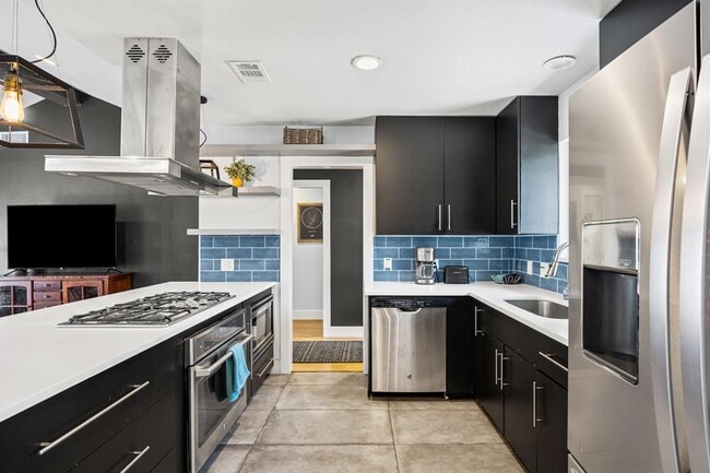 Building Photo - 9601 Newfoundland Cir
