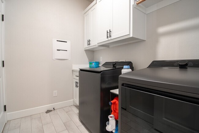 Building Photo - 6419 League Park Ct