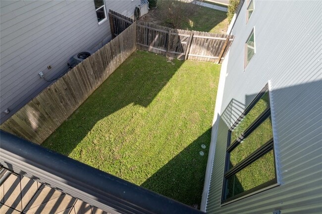 Building Photo - 6021 Seville Dr