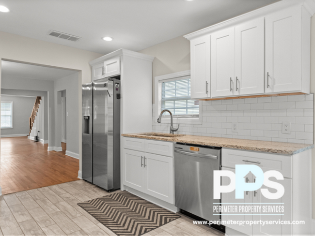Building Photo - 1527 Mayflower Ave SW