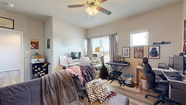 Building Photo - 2941 Papa Bear Dr