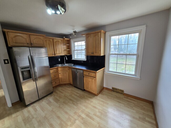 Building Photo - 532 Orwood Pl