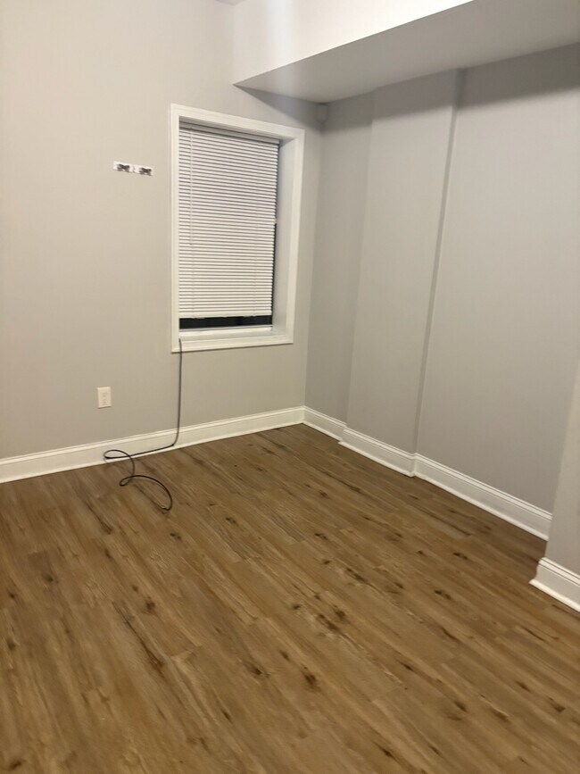 Building Photo - 1763 Montpelier St