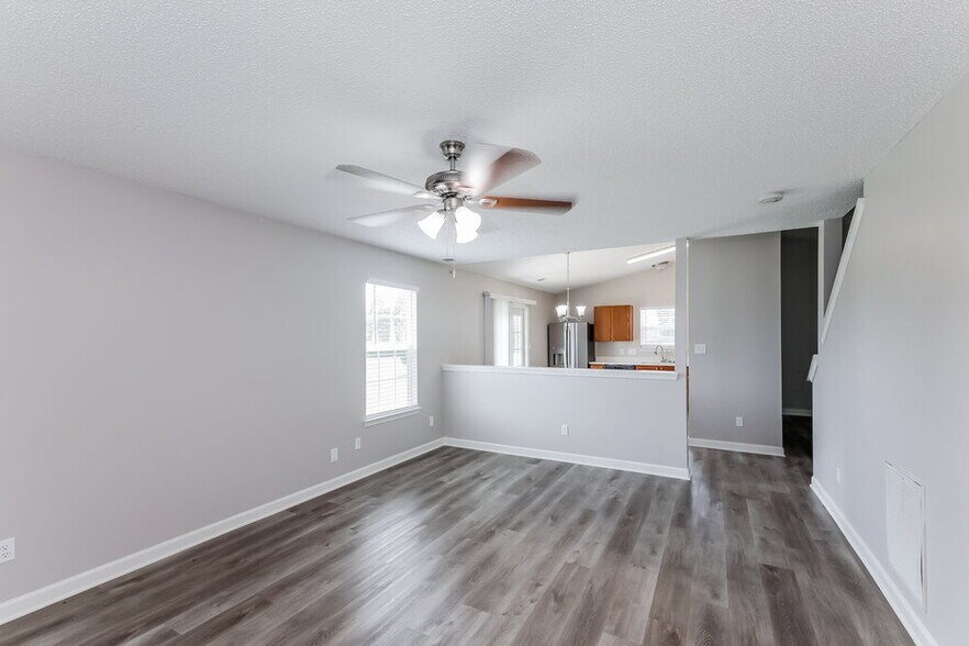 Building Photo - 5012 Revelation Way