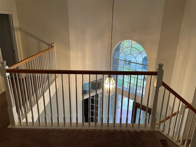 Building Photo - 9410 Creek Vine Dr