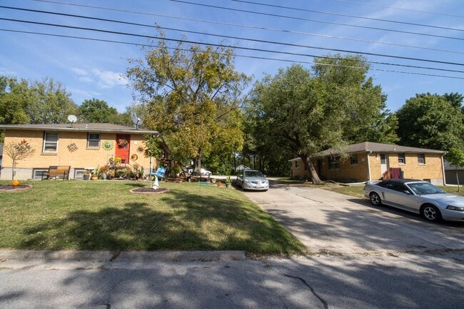 Building Photo - 1403 Lowe St