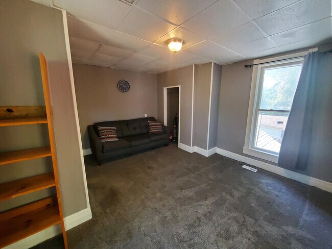 Building Photo - 1605 N Missouri Ave