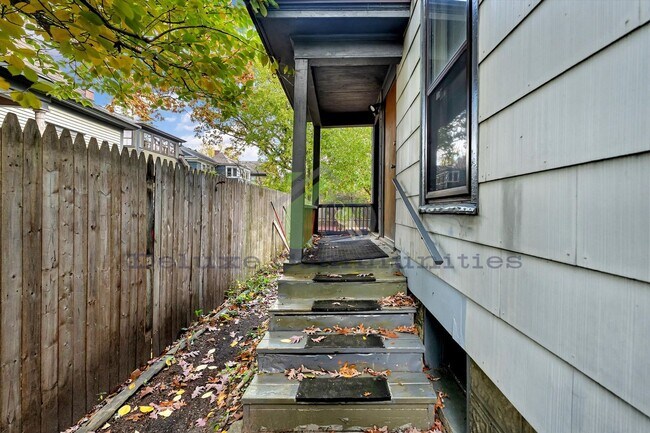 Building Photo - 312 Eastern Ave SE