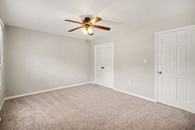 Building Photo - 8301 Nathanael Greene Ln