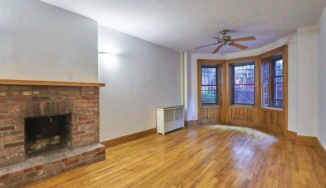 Interior Photo - 3 West 75 Street