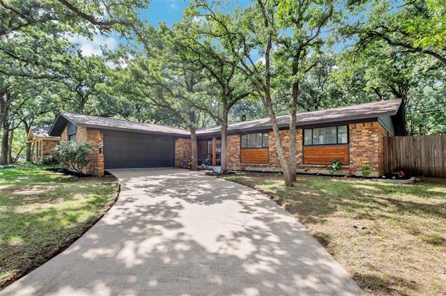 Building Photo - 612 Circleview Dr S