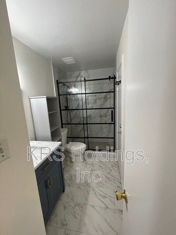 Building Photo - 5597 Shannon Ct