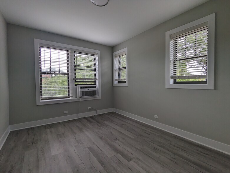 Building Photo - 372 Hazel Ave