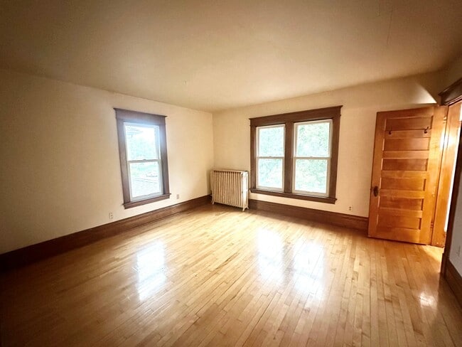 Building Photo - Spacious 3-Bedroom w/ Sundeck & In-Unit Laundry!