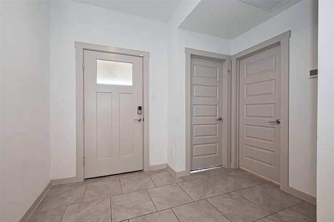 Building Photo - 29518 Paytons Park Ct