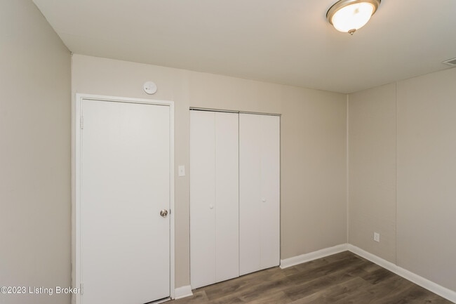 Building Photo - 3113 Maywood Pl