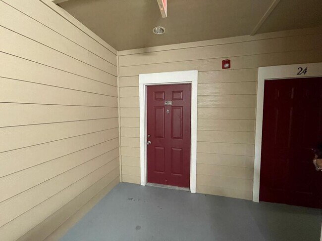 Building Photo - 2000 Erving Cir