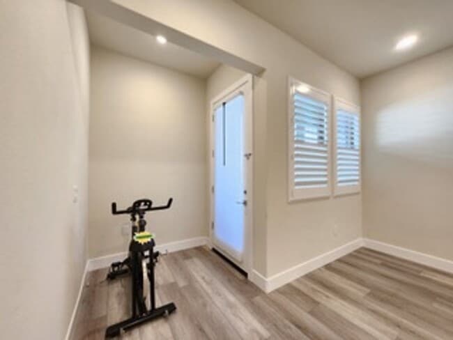 Building Photo - Upscale 2/2 Apartment in The Cannery!-$500 Off 1st Month's Rent