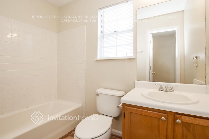 Building Photo - 1675 Watercrest Cir