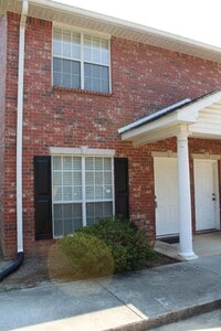 Building Photo - 207 N McGuire Ave