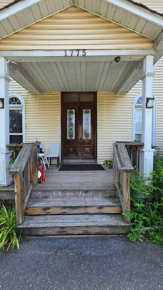 Building Photo - 1775 Hamilton Ave