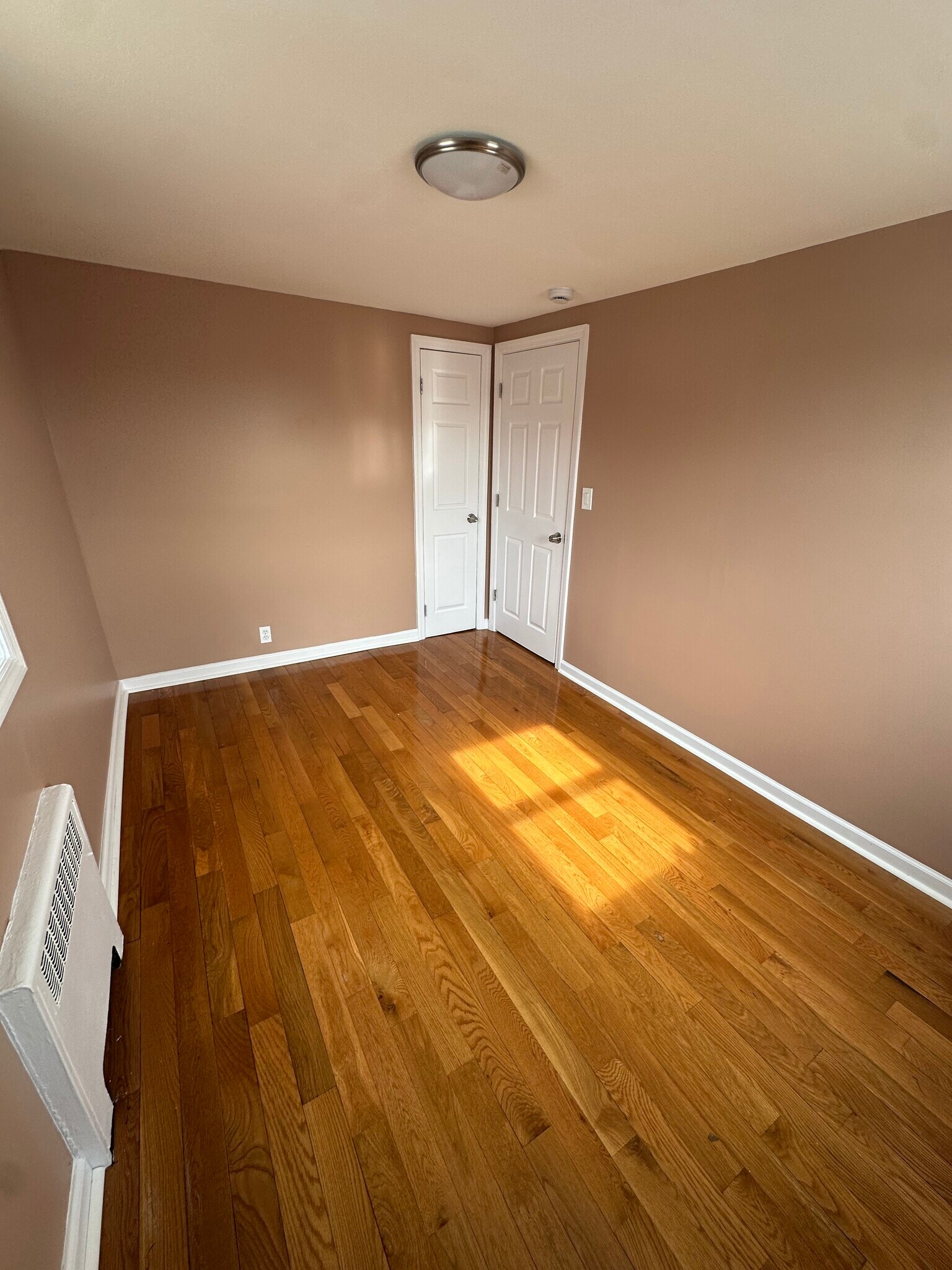 Building Photo - 40 Carnegie Ave