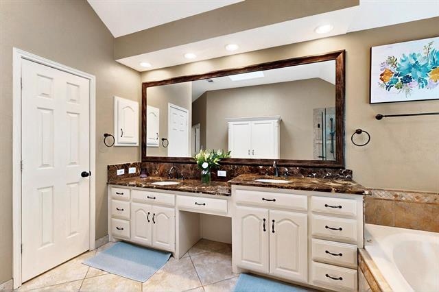 Building Photo - 6916 Arvida Dr