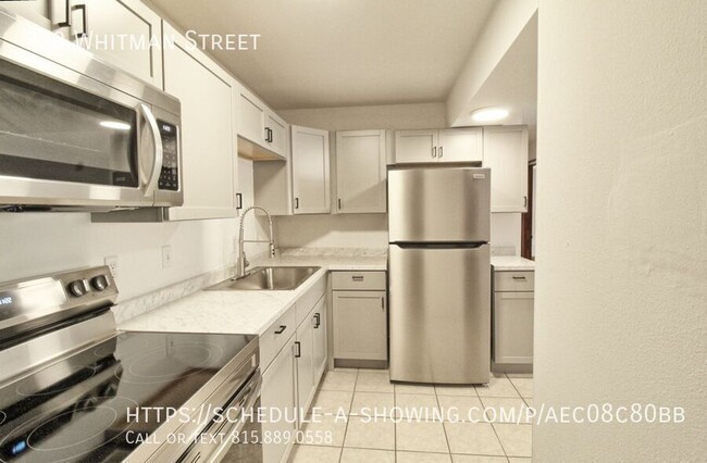 Building Photo - Beautiful Newly Renovated 2 Bedroom Apartm...