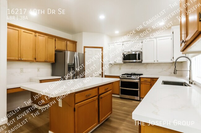 Building Photo - 16217 40th Dr SE