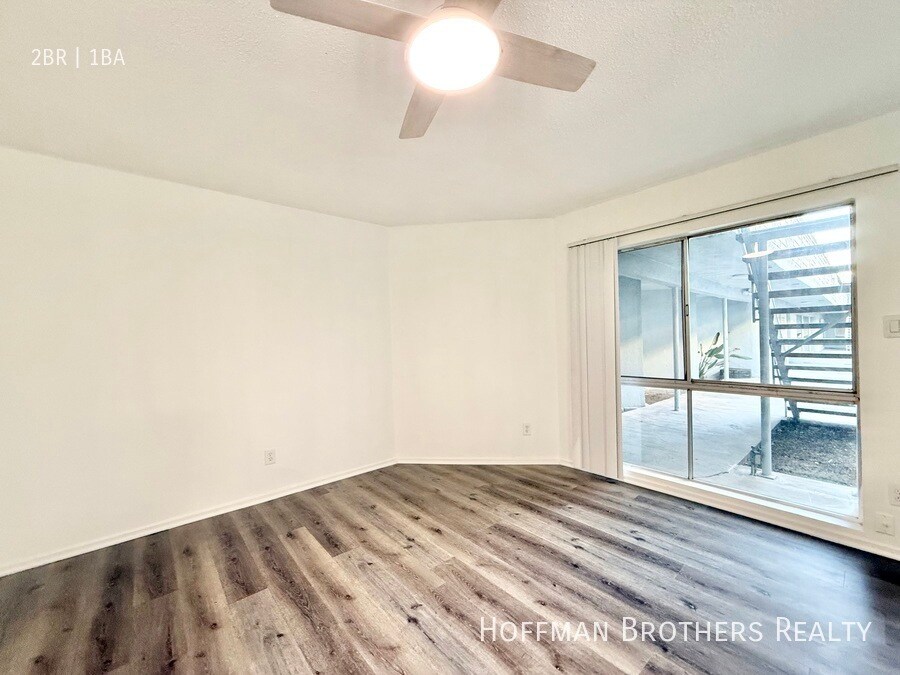 Building Photo - 1819 S Oxford Ave