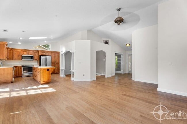 Building Photo - 8611 SE Patterson Pl