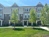 Building Photo - 127 Monument Ln