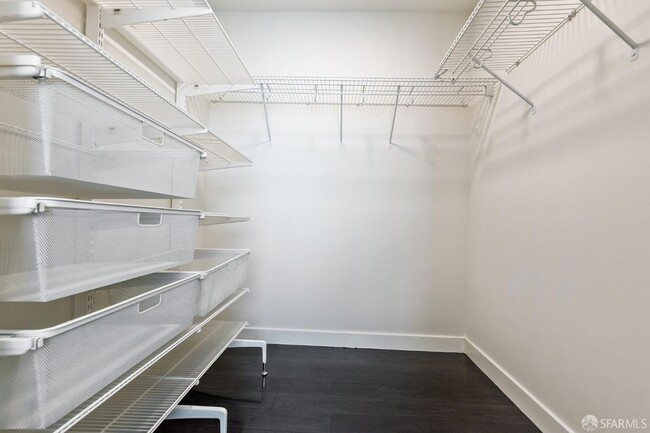 Building Photo - 338 Spear St