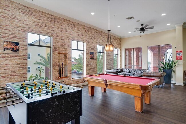 Building Photo - 1810 E Palm Ave