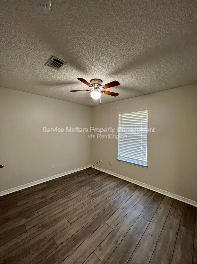 Building Photo - 6069 Breckenridge Dr
