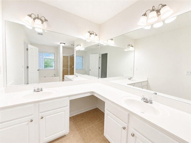 Building Photo - 8835 Grappe Trace