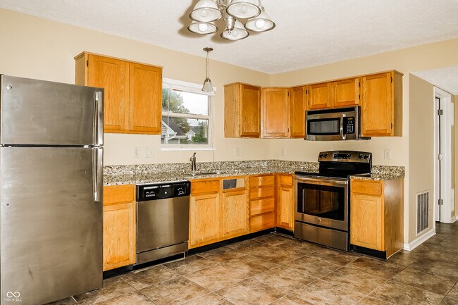 Building Photo - 6632 Gadsen Ct