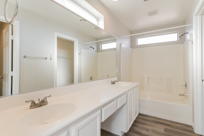 Building Photo - 10441 Anacostia St