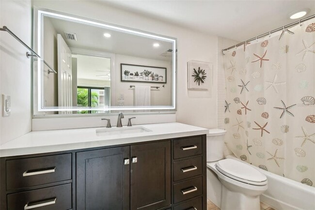 Building Photo - 240 Windward Passage