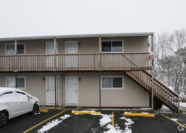 Building Photo - Tiana Pines Garden Apartments
