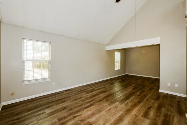 Building Photo - 3377 W 52nd St