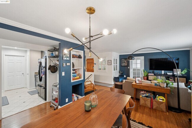 Building Photo - 2980 Park Blvd