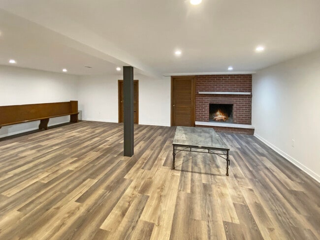 Building Photo - 1311 41st Ave