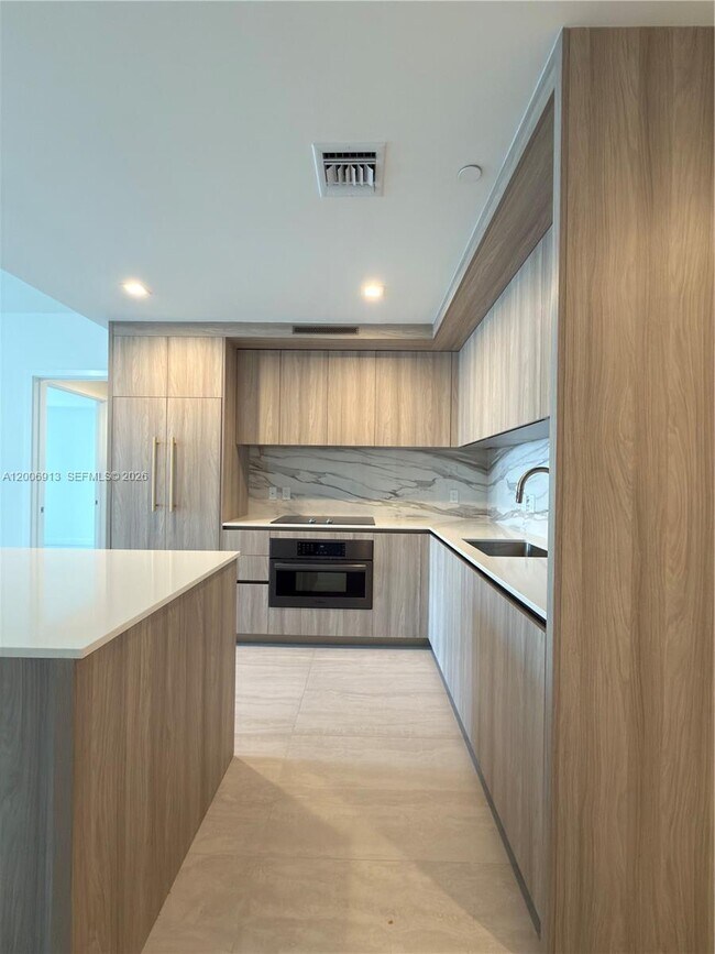 Building Photo - 77 SE 5th St